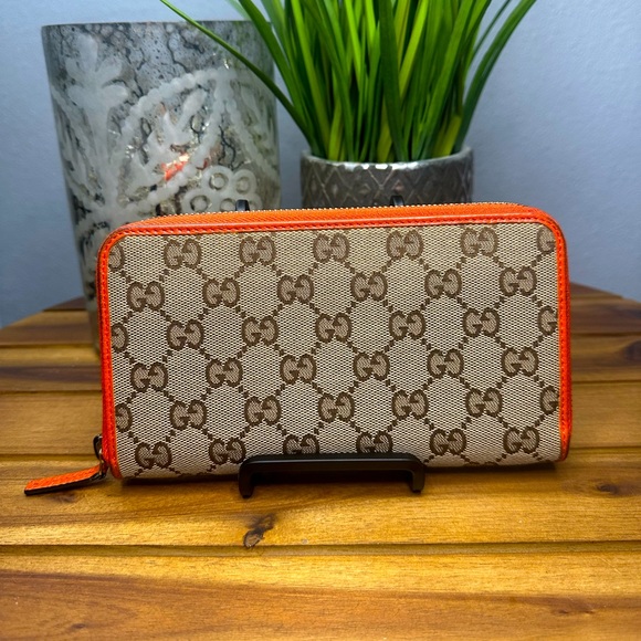 GUCCI ZIP AROUND LONG WALLET GG CANVAS SPICY HOT ORANGE - Picture 1 of 11